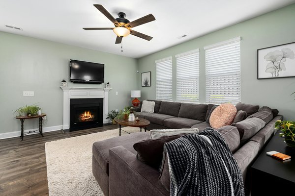 Comment choisir et positionner des œuvres d'art dans une maison pour une harmonie parfaite ?