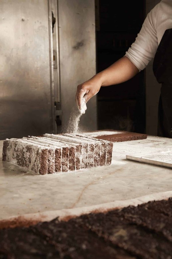 Protéger votre toiture avec un couvreur qualifié à Carry-le-Rouet